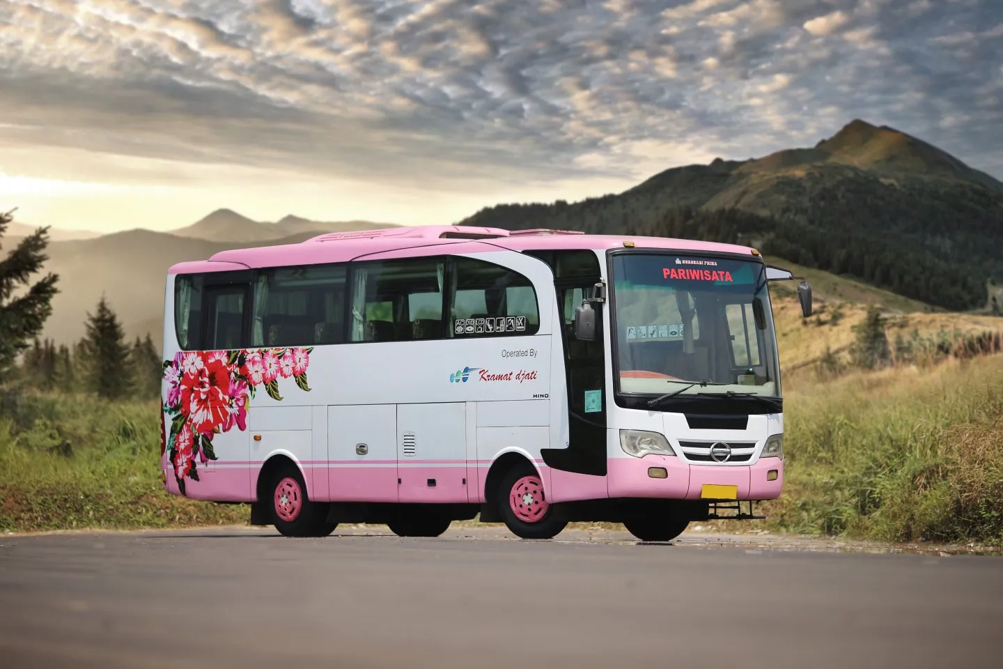 Kramat Djati: Raja Jalan Raya yang Mengantar Wisatawan Menuju Petualangan